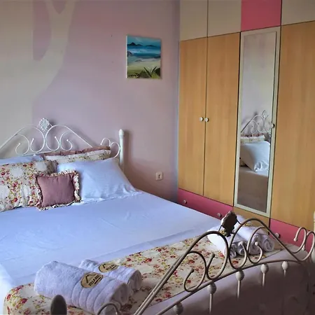 Niki Holiday home *