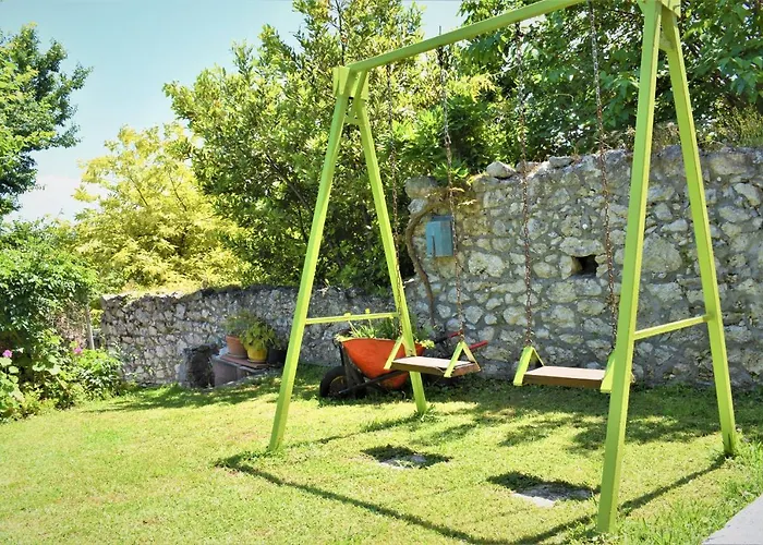 Niki * Agios Georgios Pagon